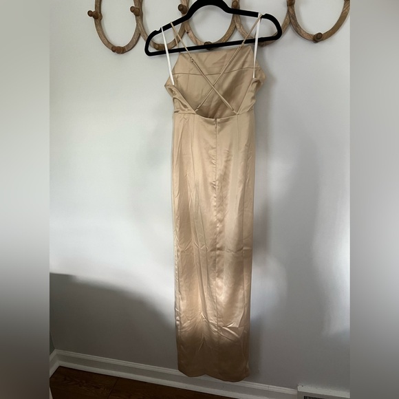 NWT Revolve Shea Maxi Dress in Nude - Picture 4 of 5